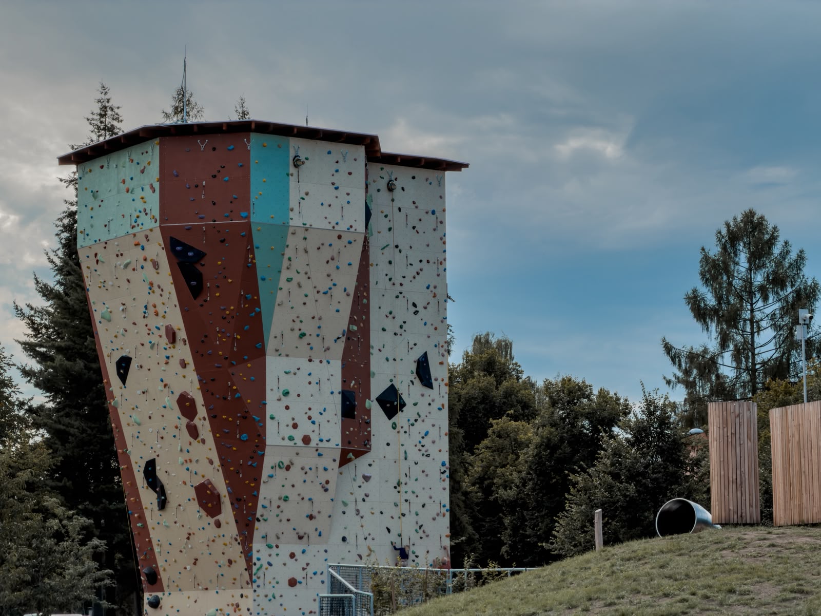 Lezecká věž RIVKA PARK